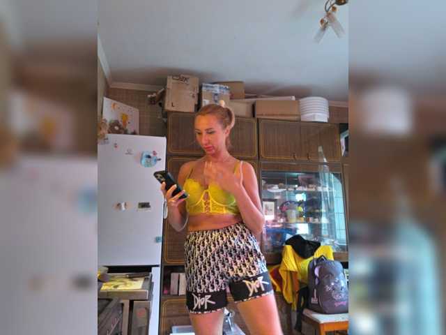valeriah cam belle