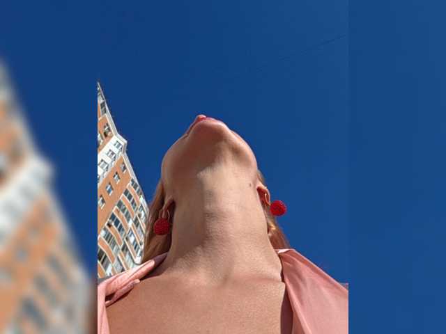Valeriah live cam on BongaCams