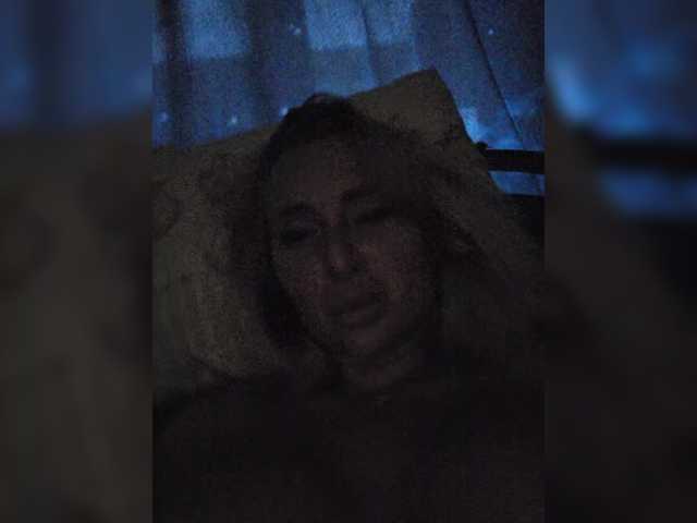 Valeriah live cam on BongaCams