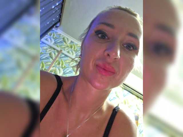 Valeriah's BongaCams show and profile