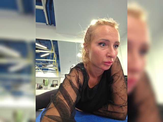 Valeriah live cam on BongaCams