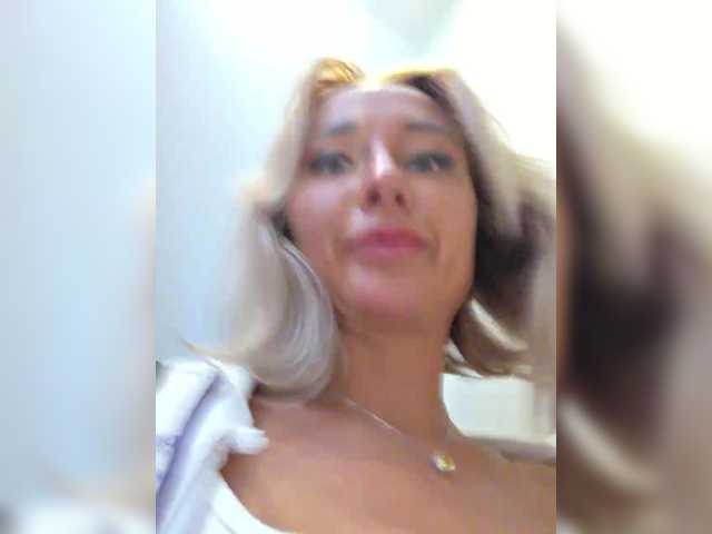 ARotikA1 live webcam show