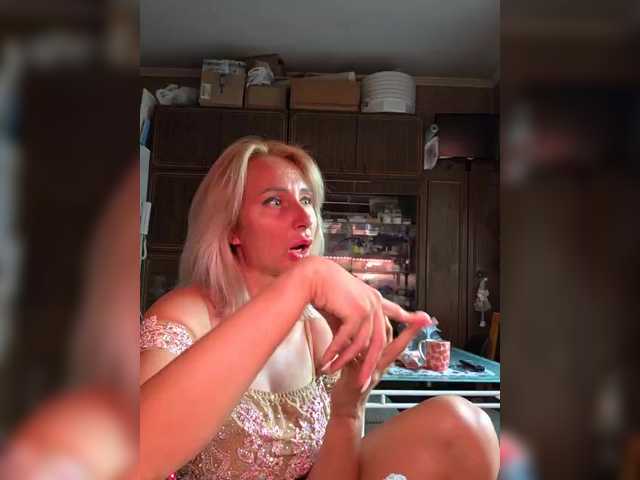 Valeriah live cam on BongaCams