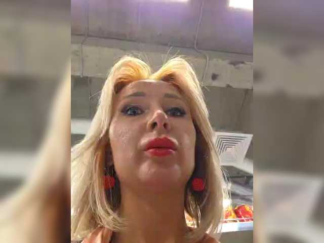 Valeriah live cam on BongaCams