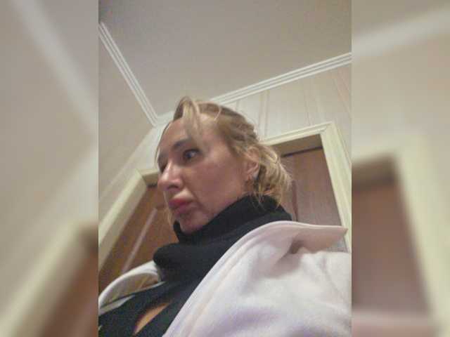 Valeriah live webcam show