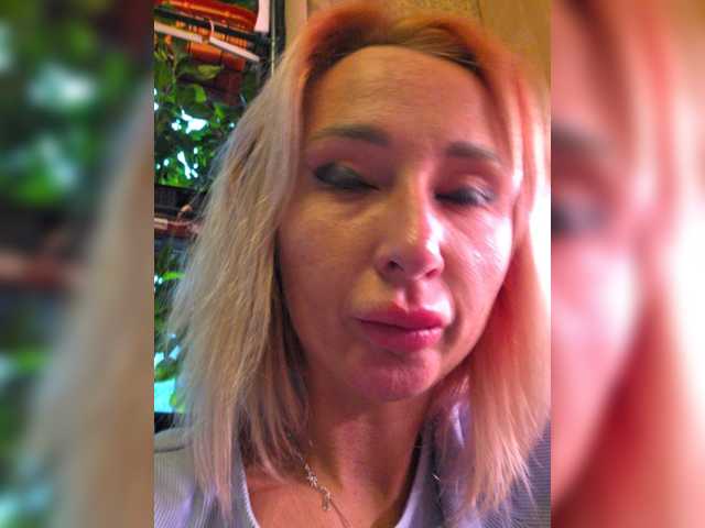 Valeriah live cam on BongaCams