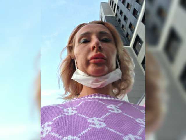 Valeriah live cam on BongaCams