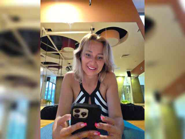 Valeriah Sex Cam Show