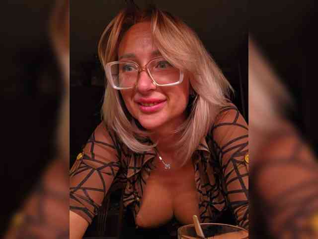 Valeriah Sex Cam Show