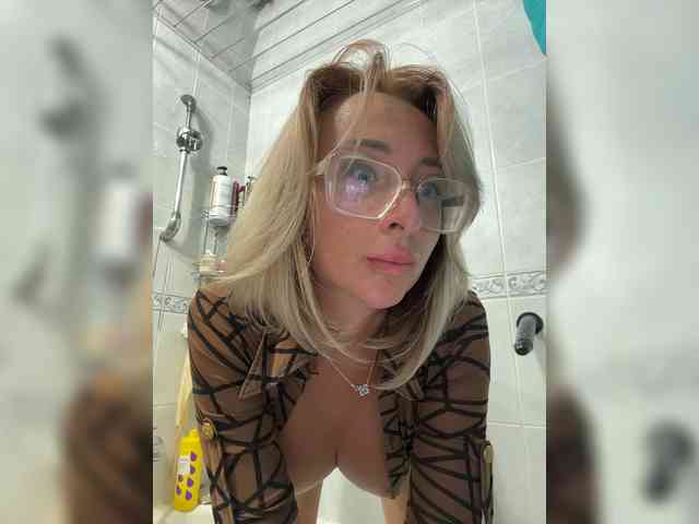 Valeriah Sex Cam Show