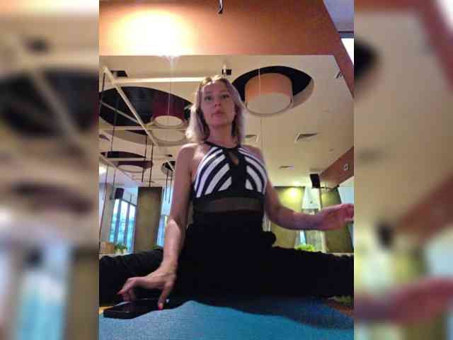 Valeriah Sex Cam Show