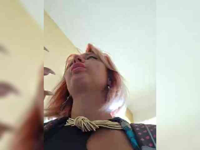 Dieses Model ist jetzt live. Valeriah