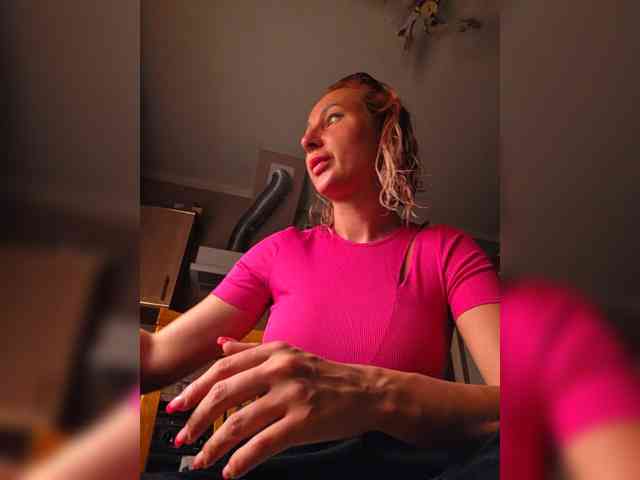 Valeriah Sex Cam Show