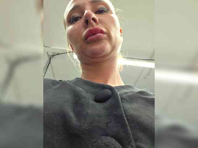 Valeriah Sex Cam Show
