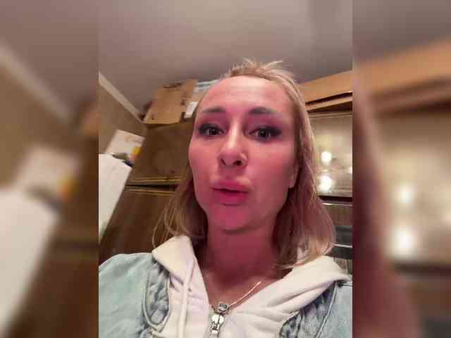 live cam 2 cam Valeriah