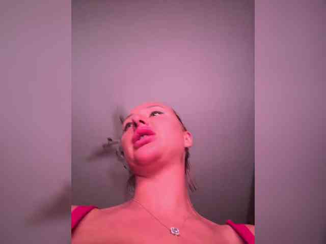 Valeriah Sex Cam Show