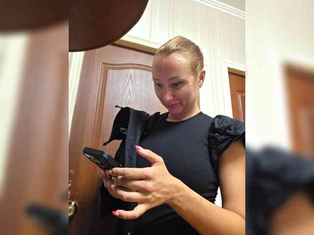 Valeriah Sex Cam Show