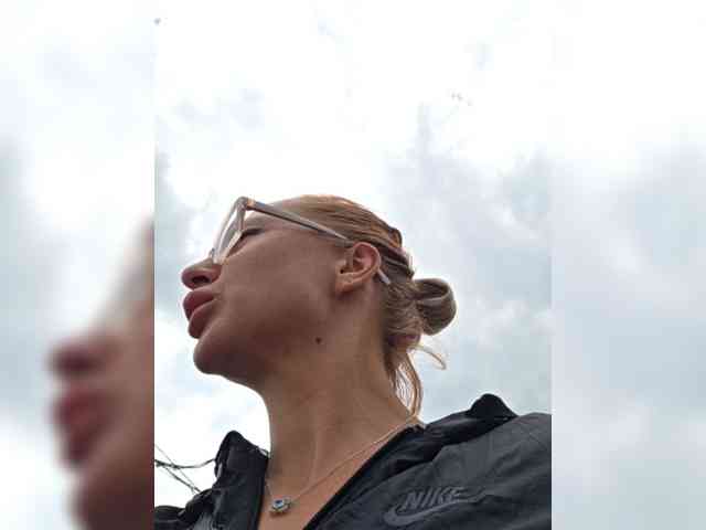 Valeriah Sex Cam Show