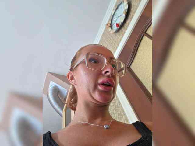 Valeriah Sex Cam Show