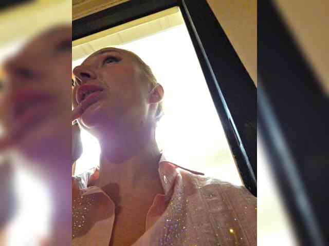 Valeriah Sex Cam Show