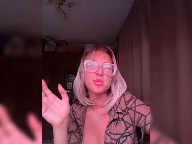 Valeriah Sex Cam Show