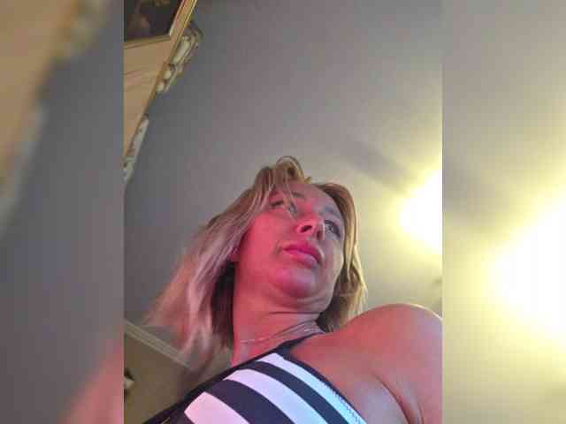 Valeriah Sex Cam Show
