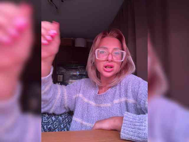Valeriah Sex Cam Show