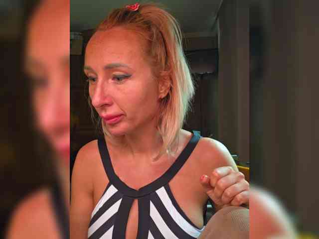 Valeriah Sex Cam Show
