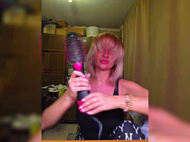 Valeriah Sex Cam Show