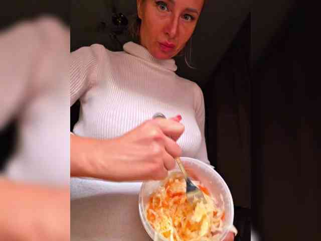 Valeriah Sex Cam Show