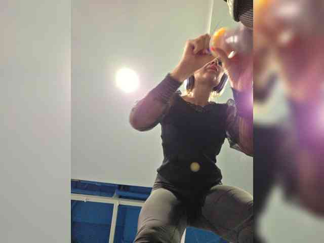 Valeriah Sex Cam Show