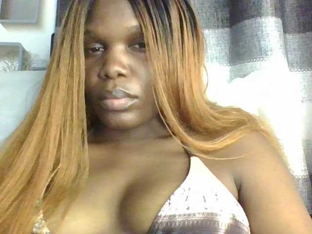 spicey's BongaCams show and profile