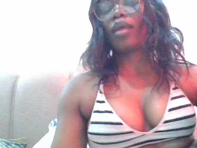 spicey live cam on BongaCams