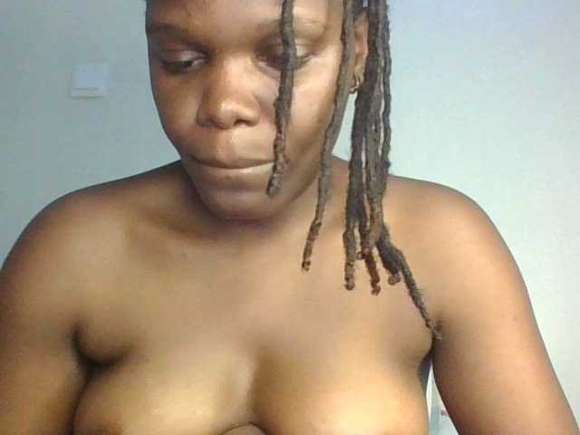 spicey live cam on BongaCams