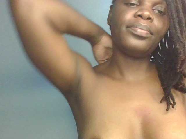 spicey live cam on BongaCams
