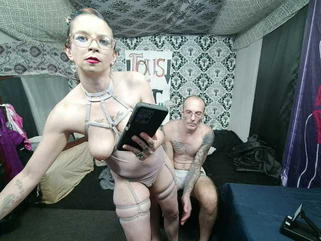 CandysReaperCouple420 live cam preview