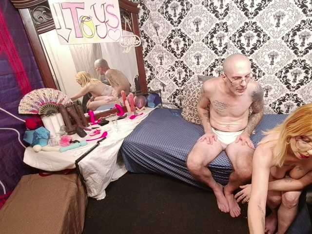 CandysReaperCouple420 live cam preview