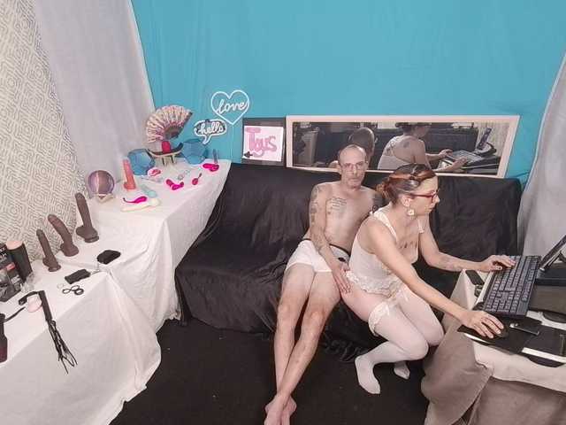 CandysReaperCouple420 live webcam show