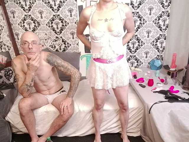 CandysReaperCouple420 live cam on BongaCams