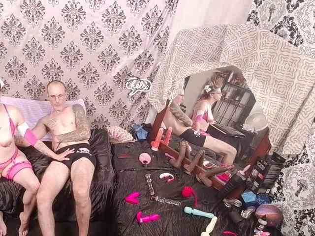 CandysReaperCouple420 webcam