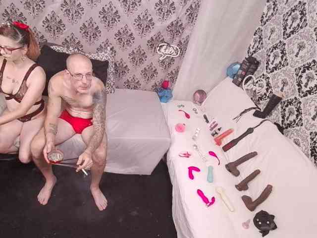 CandysReaperCouple420 webcam