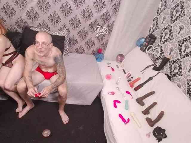 CandysReaperCouple420 webcam