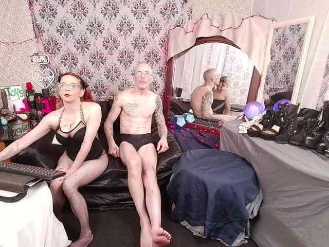 CandysReaperCouple420 webcam