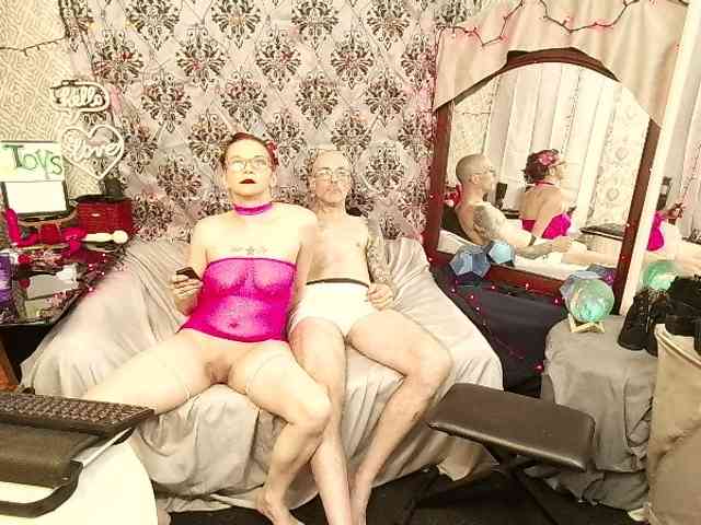 CandysReaperCouple420 webcam