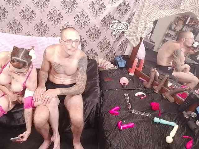 CandysReaperCouple420 webcam