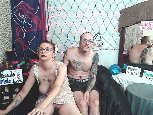 CandysReaperCouple420 webcam