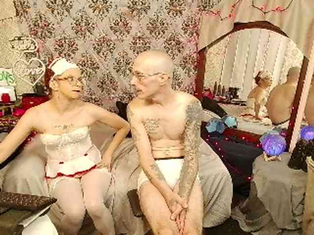 CandysReaperCouple420 webcam