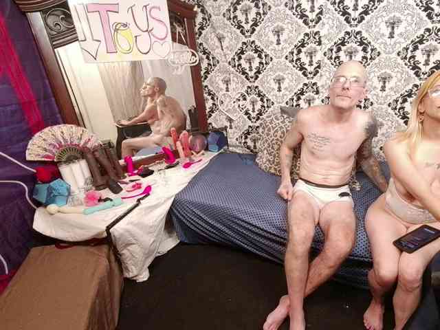 CandysReaperCouple420 webcam
