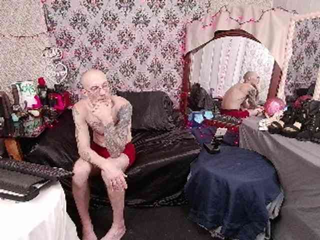 CandysReaperCouple420 webcam
