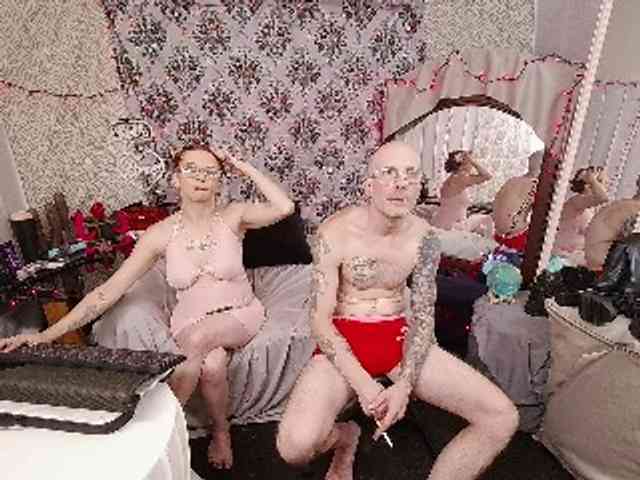 CandysReaperCouple420 webcam